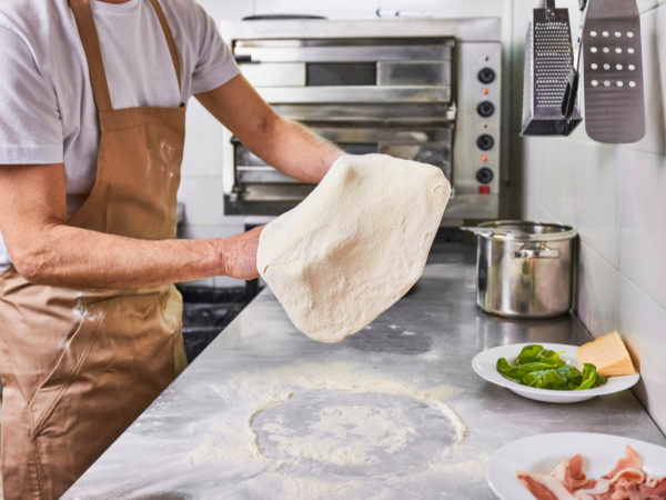 8 Steps to Toss Pizza Dough (Step-by-Stepy Guide)
