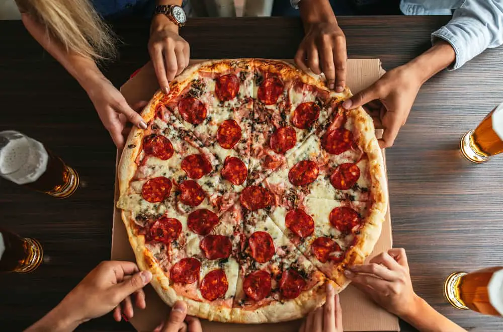 Domino’s Brooklyn Style vs. Hand Tossed When Is It Best to Order Either