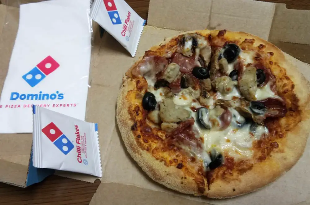 Domino's crust texture