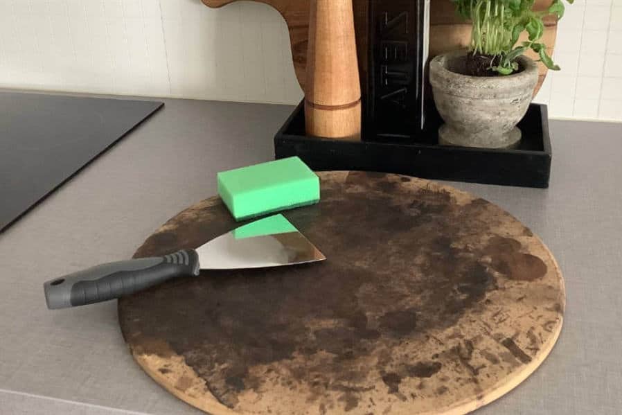 How to clean a pizza stone