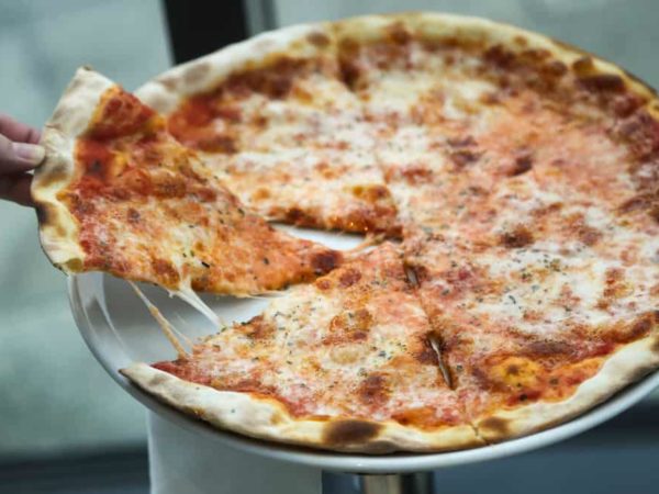 What is Brooklyn-Style Pizza? (Why It’s So Different?)