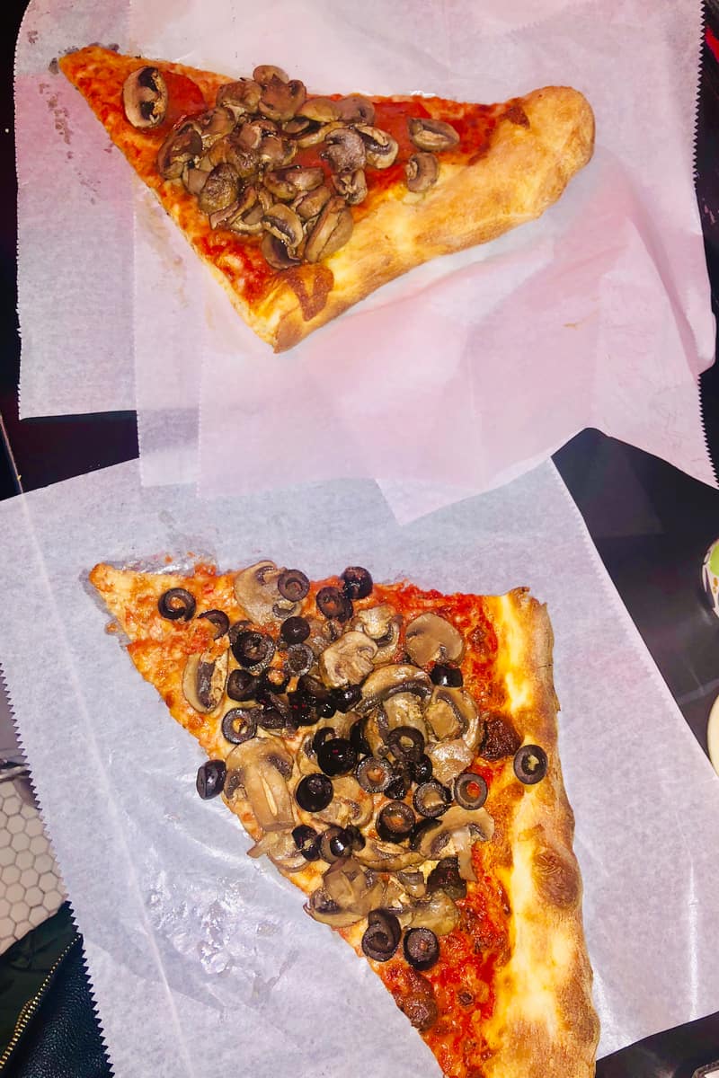 What makes up a typical Brooklyn Pizza