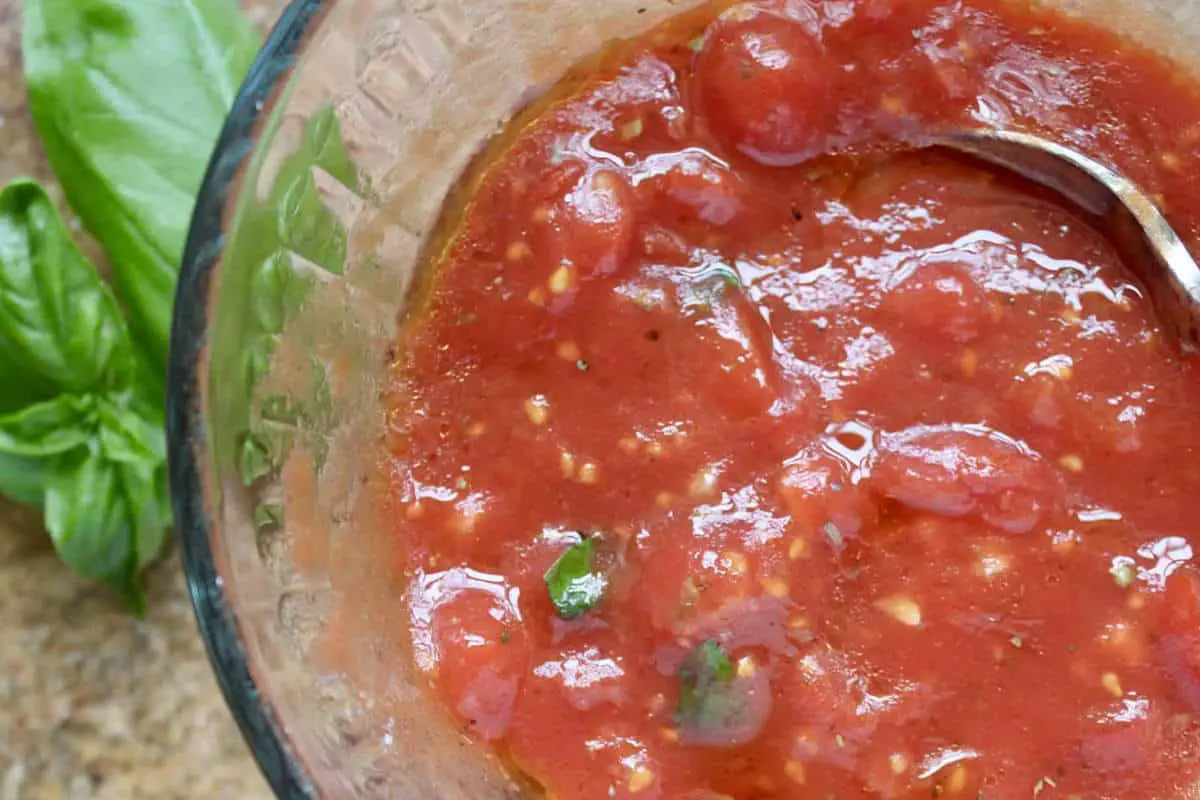 fresh tomatoes for your pizza sauce