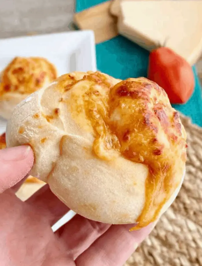 Addictive-Pizza-Roll-Recipe-–-Easy-Cheesy