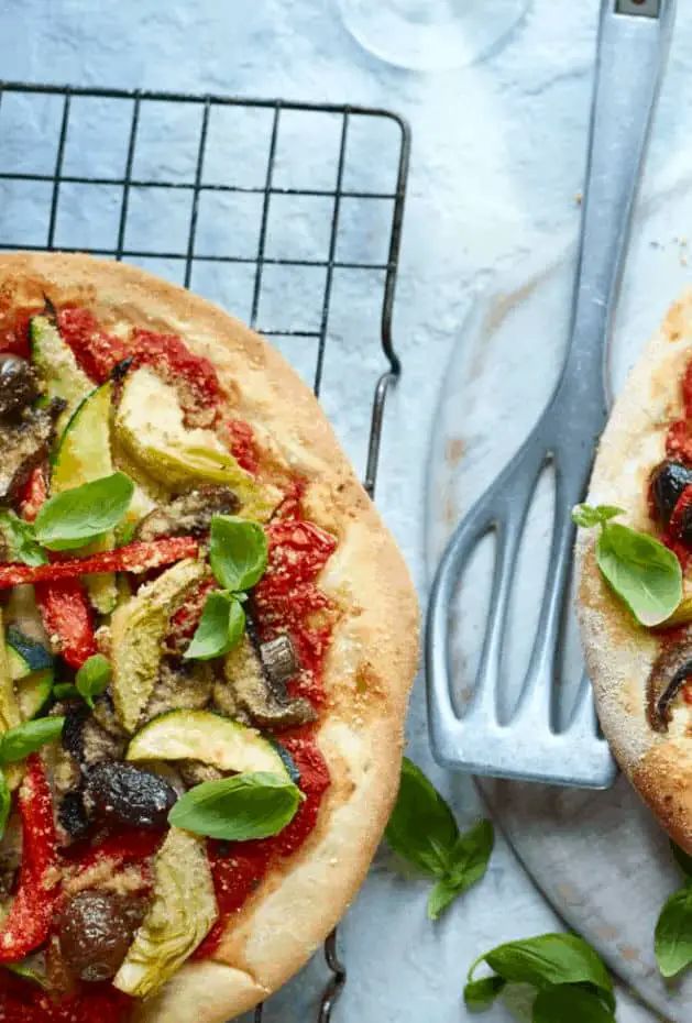 Cheeseless-Artichoke-Pizza