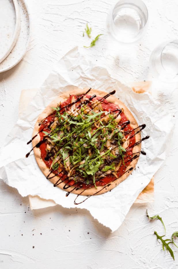 Cheeseless-Pizza-with-Caramelized-Fennel