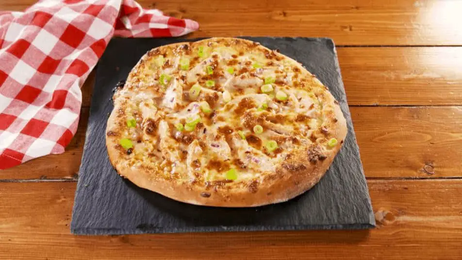 Chicken-Alfredo-Pizza-from-Delish