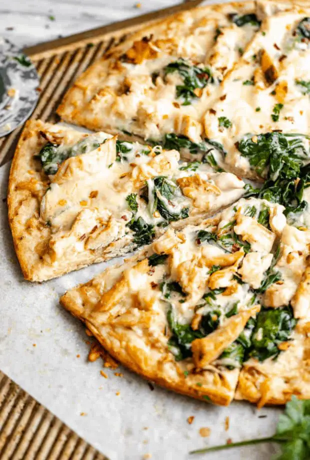 Chicken-Alfredo-Pizza-from-Easy-Weeknight-Recipes