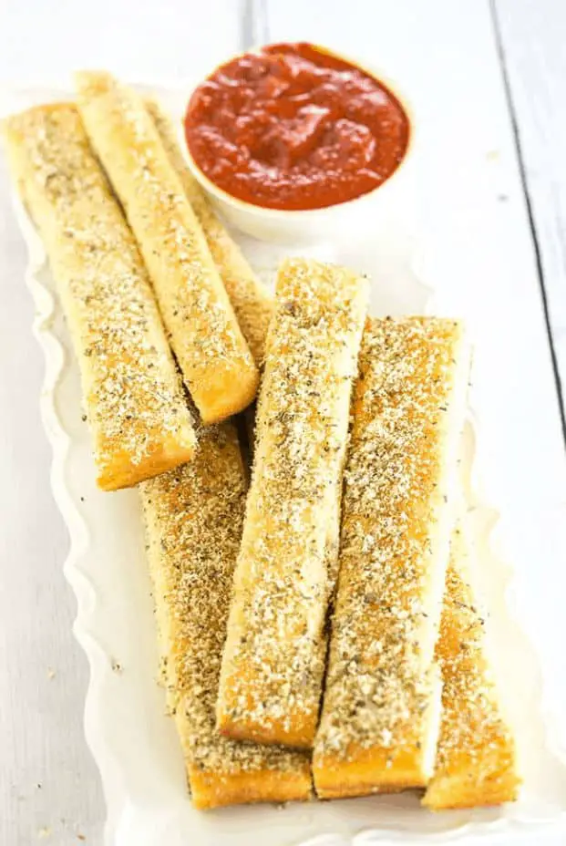 Copy-Cat-Pizza-Hut-Breadsticks