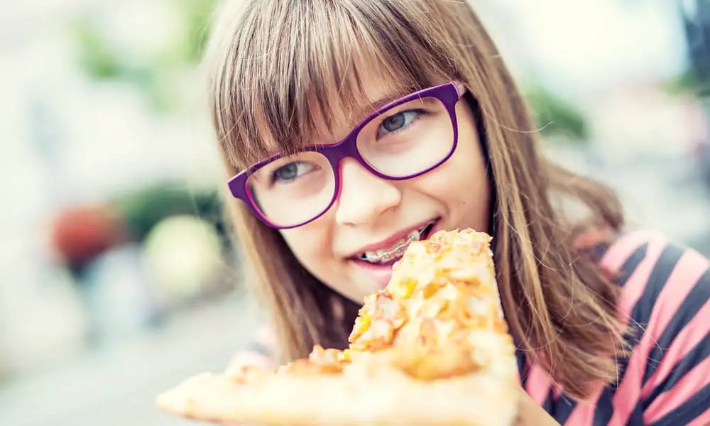 Do pizzas cause a problem for braces