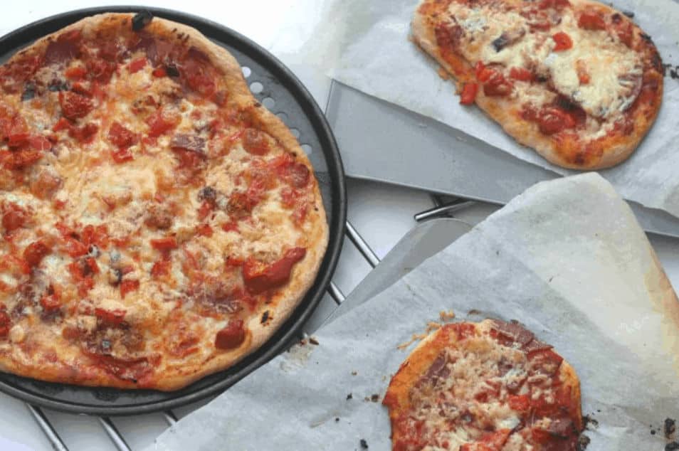 Easy-Homemade-Pizza-for-Kids