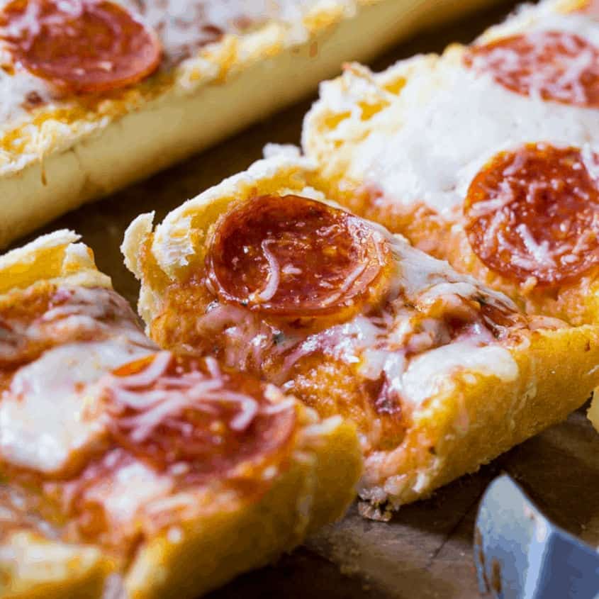 Garlic-Bread-Pizza-by-Spicy-Southern-Kitchen