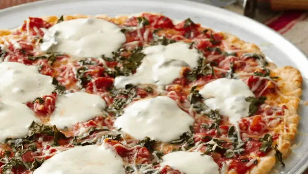 Gluten-Free-Margherita-pizza