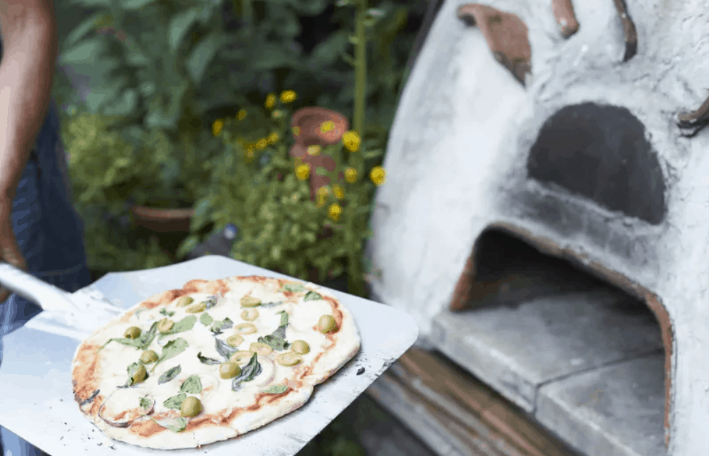 How to Build an Outdoor Pizza Oven – The Spruce