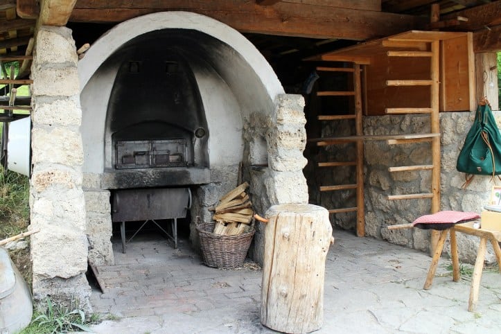 How to build your own pizza oven