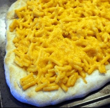 Mac-N-Cheese-Pizz