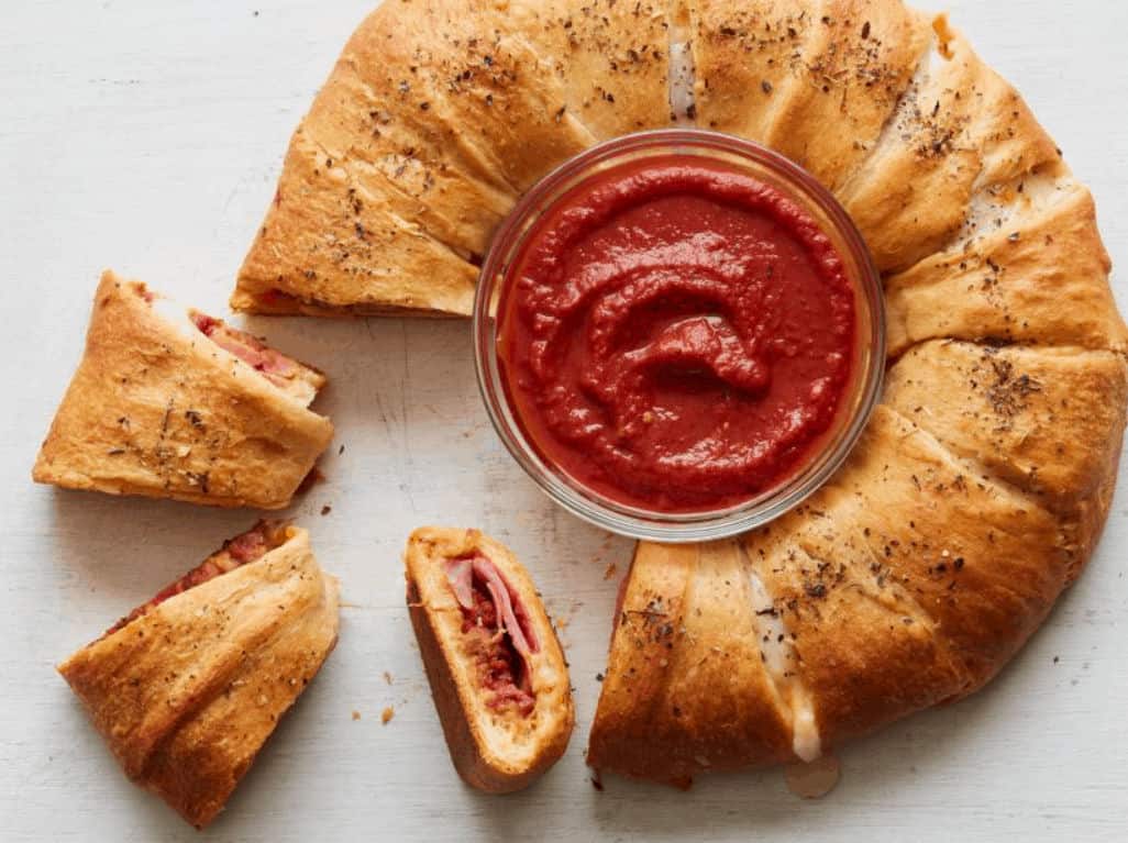 Meat-Lovers-Pizza-Crescent-Ring