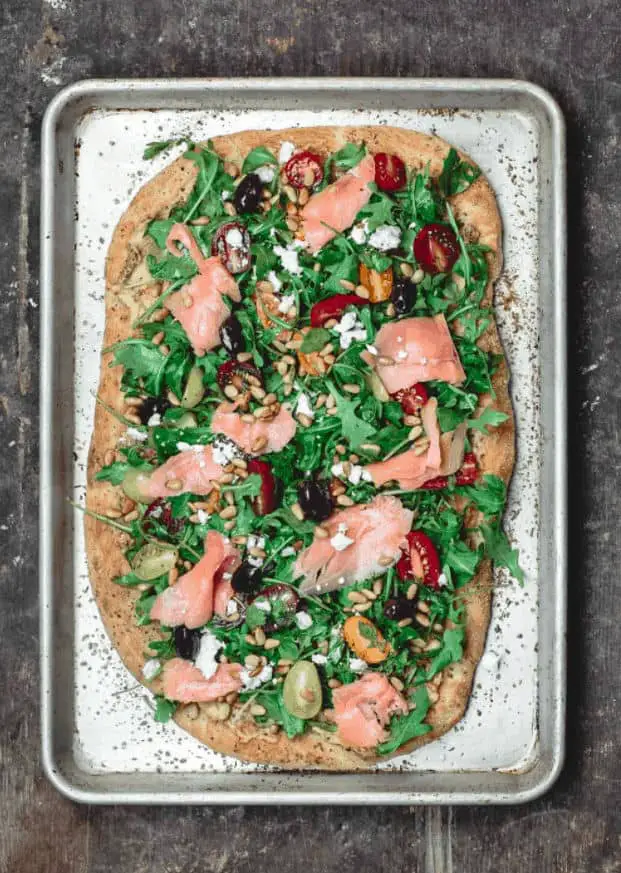 Mediterranean-Flatbread-Pizza-Tray