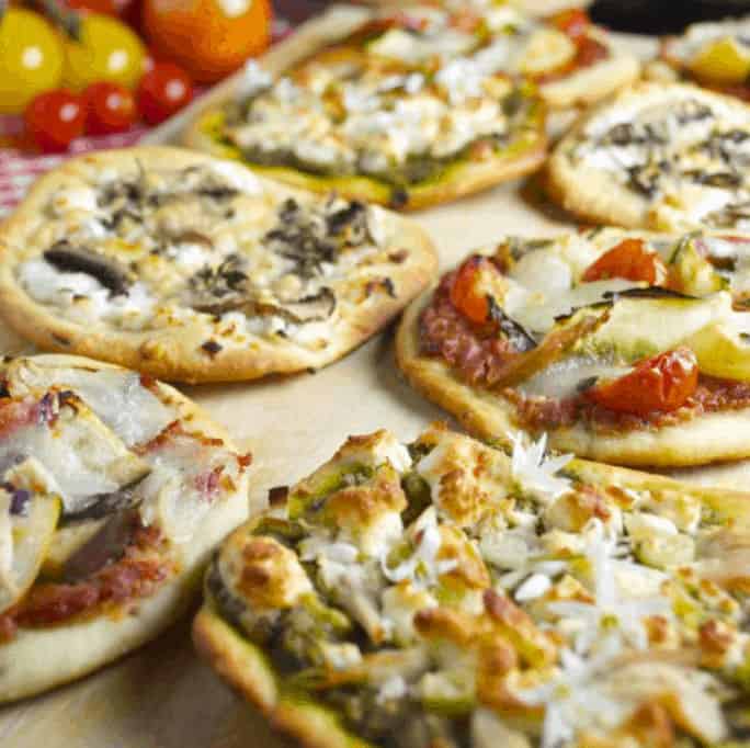 Mini-Pizza-Recipe-for-Babies-Kids-Toddlers