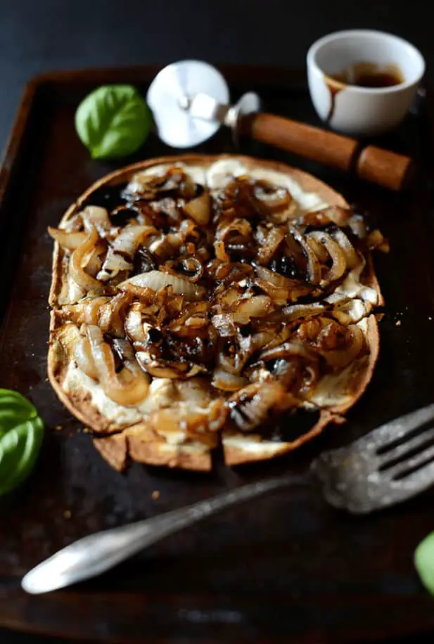 Minimalist-Bakers-Goat-Cheese-Caramelized-Onion-Pizza