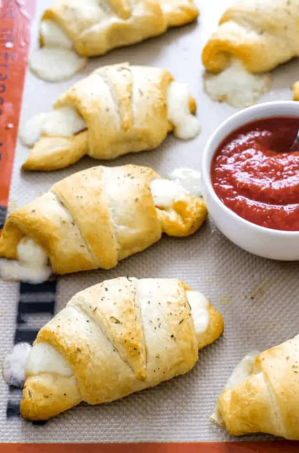 PIZZA-STUFFED-CRESCENT-ROLLS