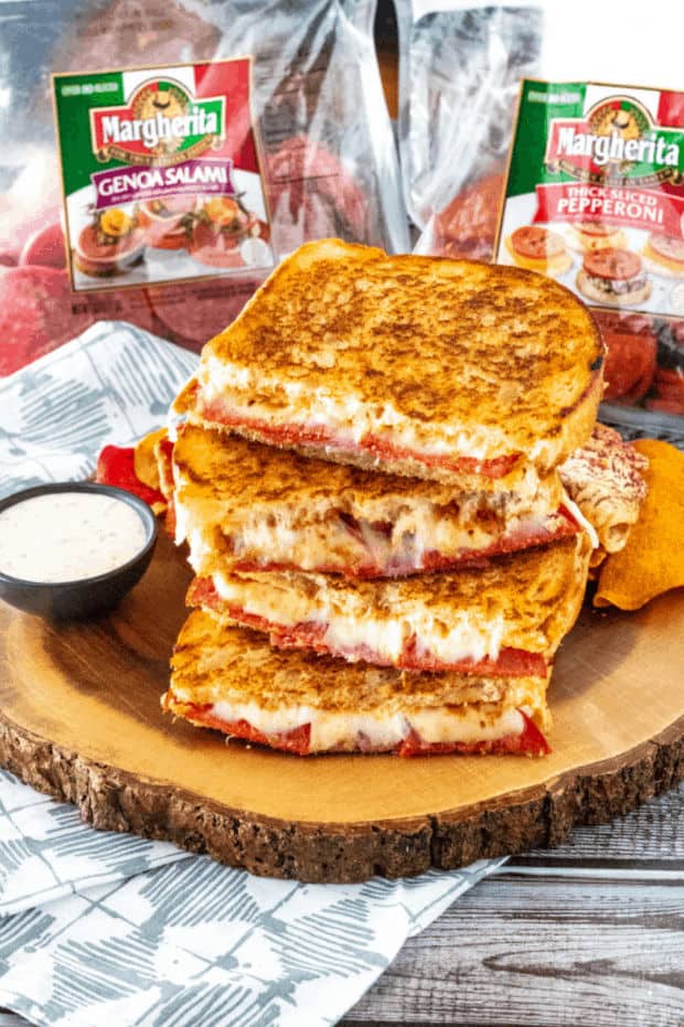 Pipers-Pizza-Grilled-Cheese