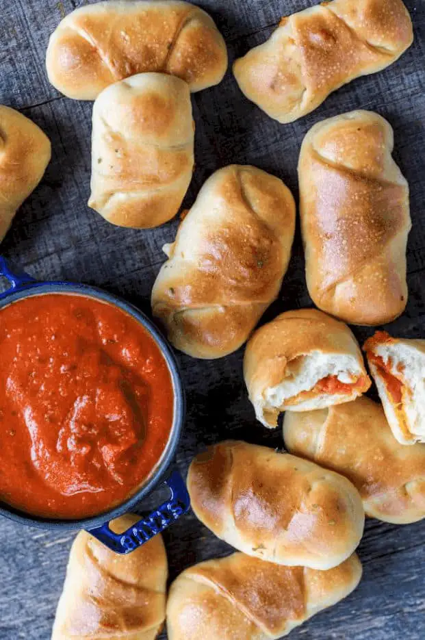 Pizza-Rolls-Recipe-–-Momsdish