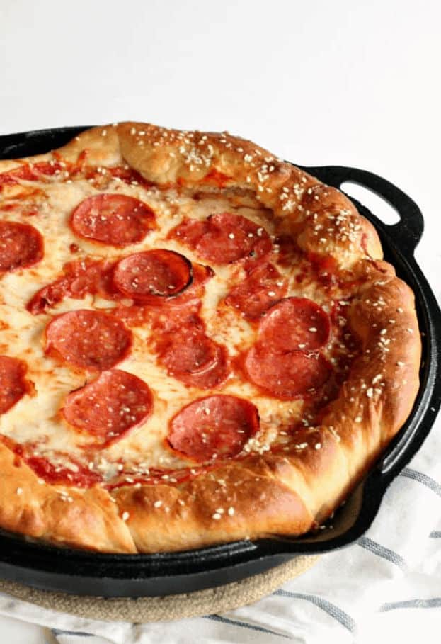 Pretzel-Crust-Pizza