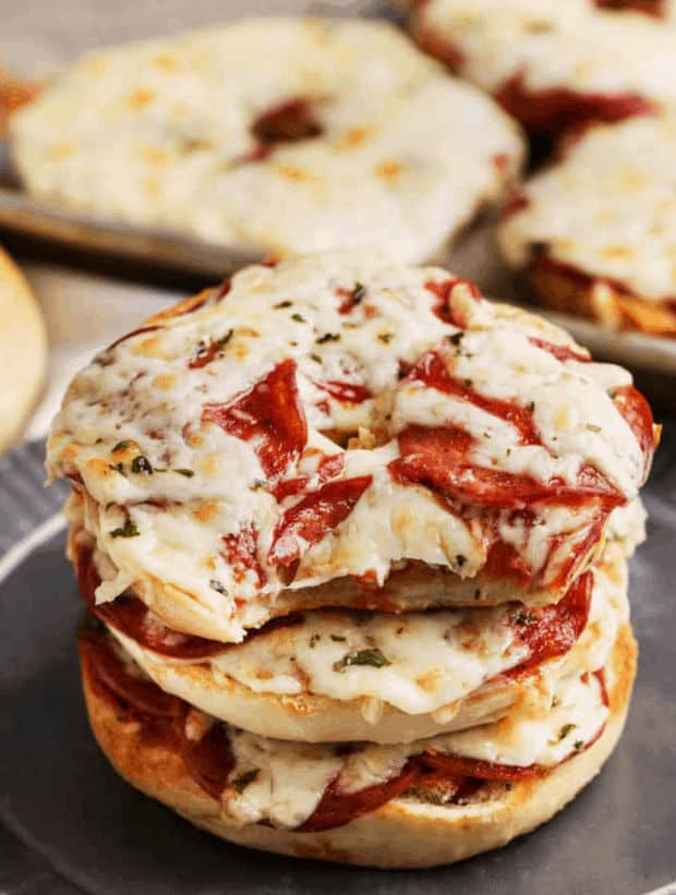 Quick-and-Easy-Pizza-Bagels-with-Only-4-Ingredients-–-Spend-with-Pennies