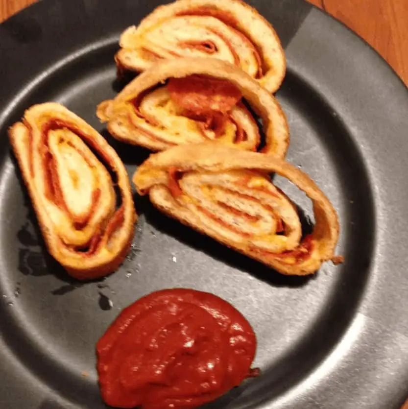 Quick-and-Easy-Pizza-Roll-Recipe-–-Allrecipes