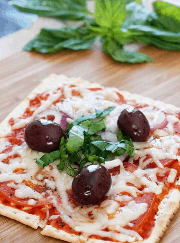 Skinny-Taste-Matzo-Pizza