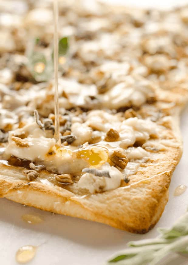 The-Creative-Bite-Grilled-Honey-Goat-Cheese-Pizza