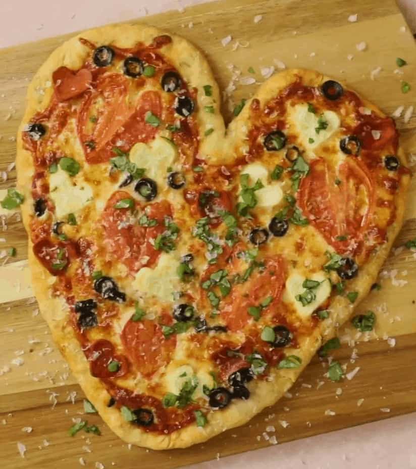 Valentine-Pizzas-from-All-Recipes