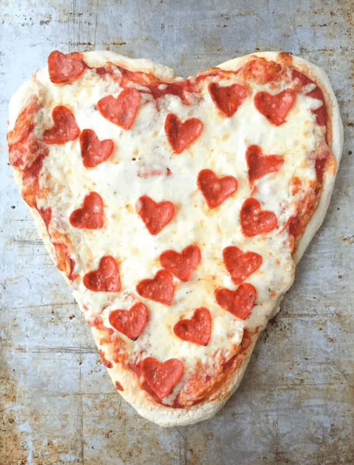 Valentines-Day-Heart-Shaped-Pizzas-25-Valentines-Day-Ideas