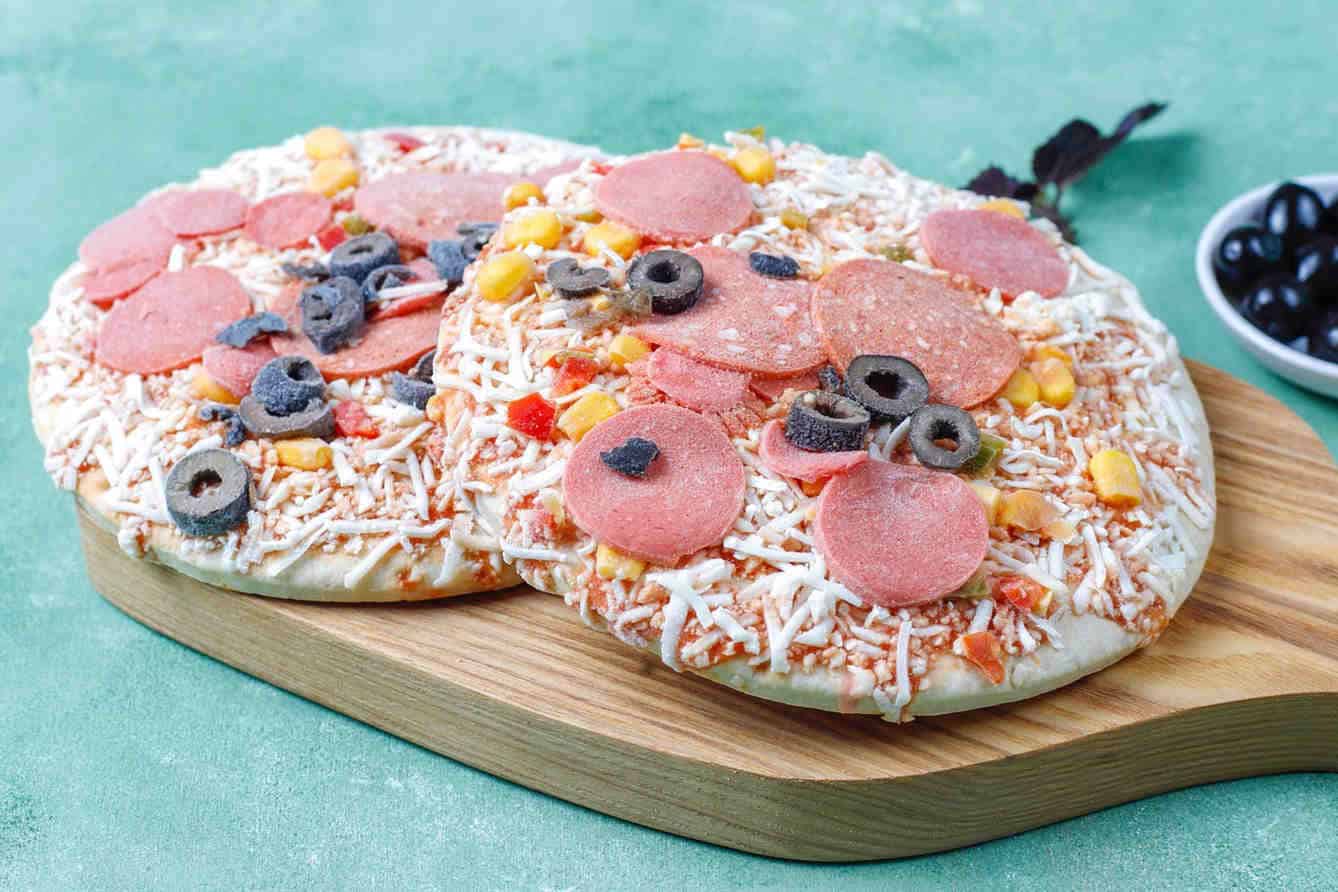 bake frozen pizza FAQ