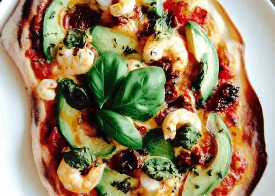 Avocado-and-Shrimp-Pizza-–-Kitchen-Stories