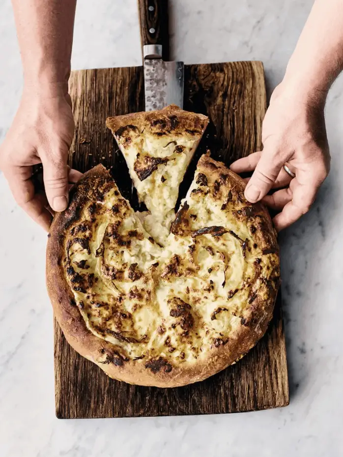 Cauliflower-Cheese-Pizza-Pie