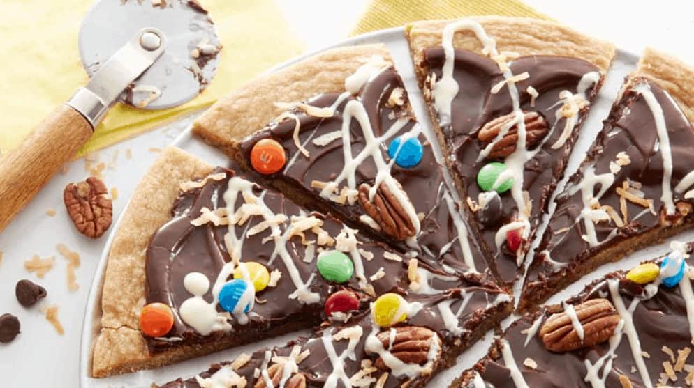 Chocolate-Cookie-Pizza-Recipe-–-BettyCrocker.com_