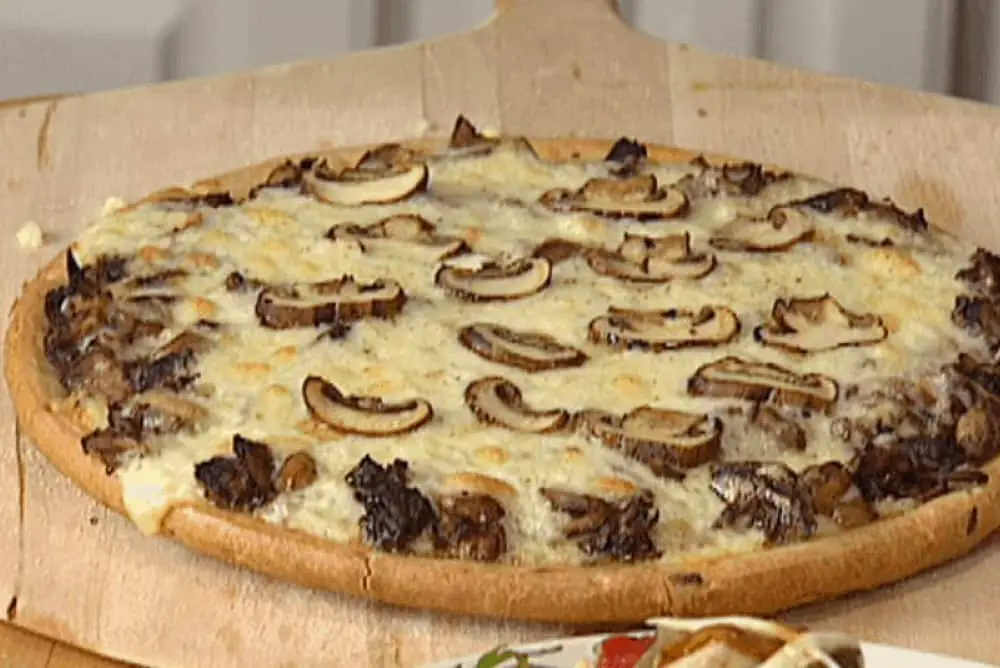 Exotic-Mushroom-Pizza