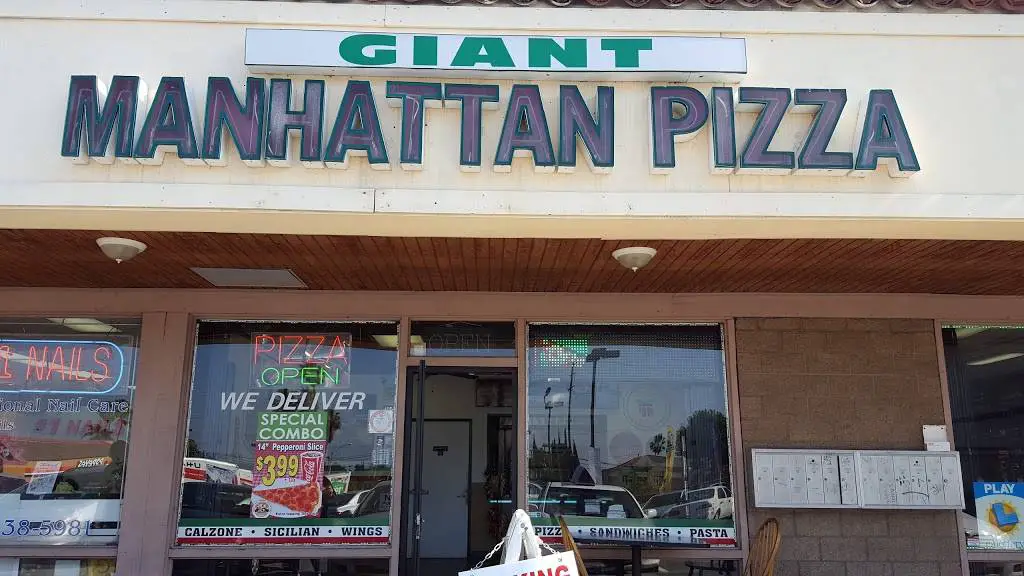 Giant Manhattan Pizza