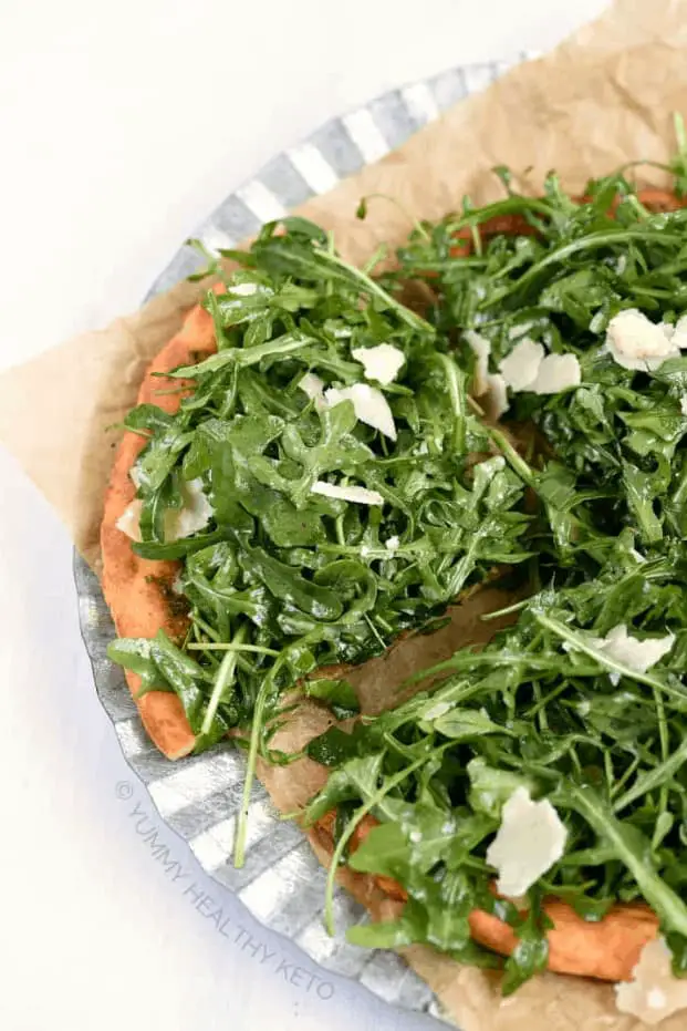 Keto-Pesto-Pizza-with-Fresh-Arugula