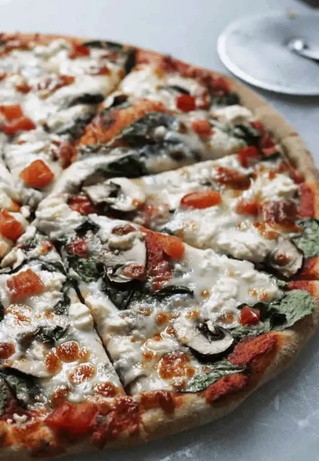 MY-BIG-FAT-GREEK-PIZZA-RECIPE