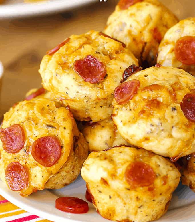 Pizza-Bites-Appetizer-with-Pepperoni-video