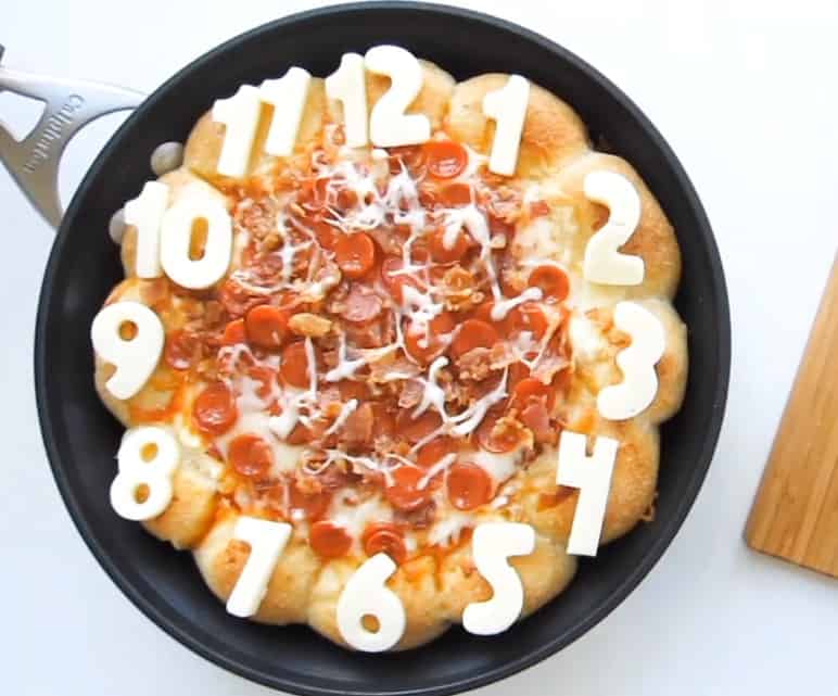 Skillet Pizza Dip Countdown Clock Recipe – Hungry Happenings