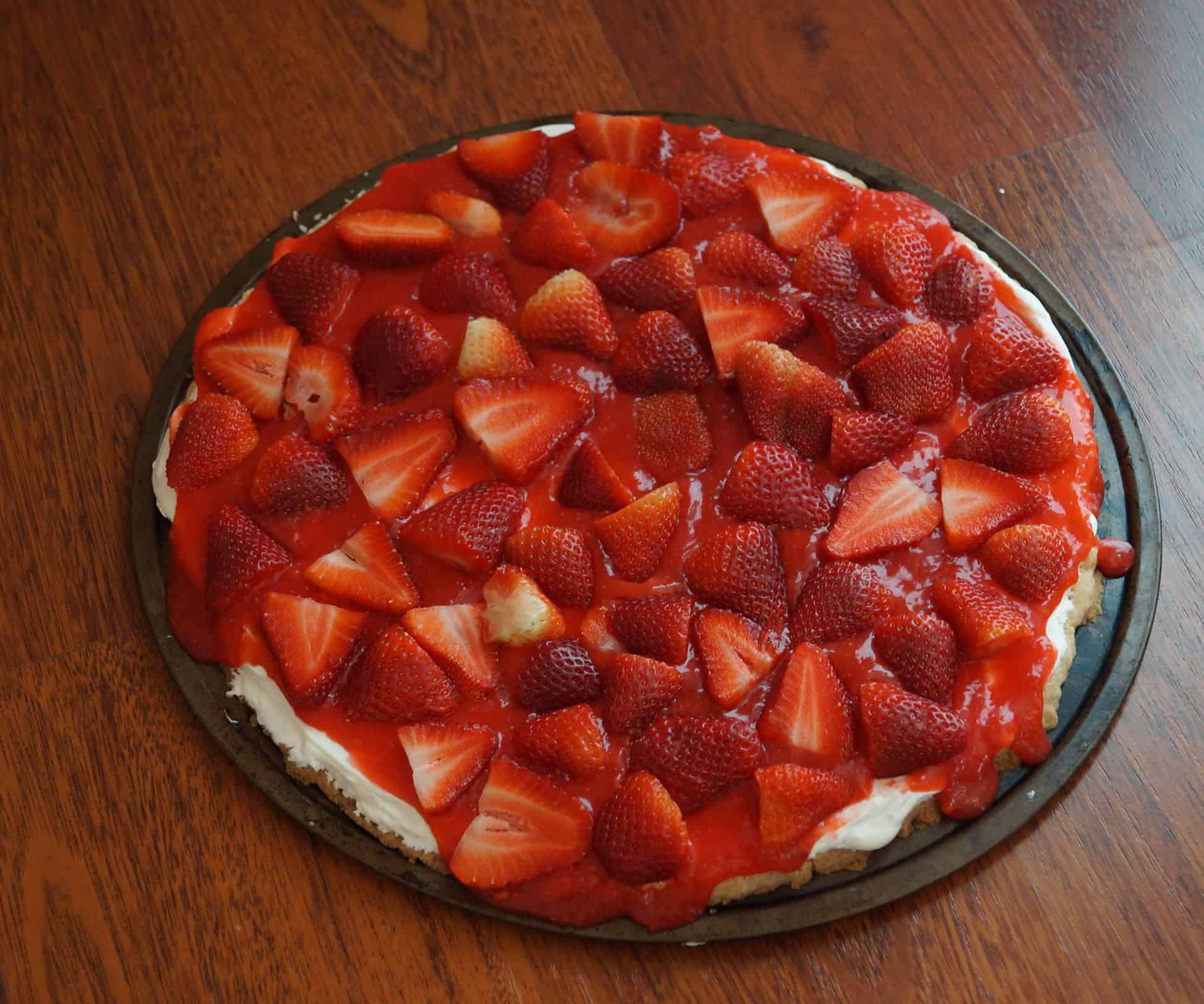 Strawberry-Pizza-Pie-Recipe-–-Grouprecipes.com_