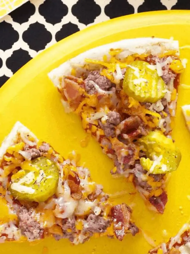 Taste-of-Home-Cheeseburger-Pizza