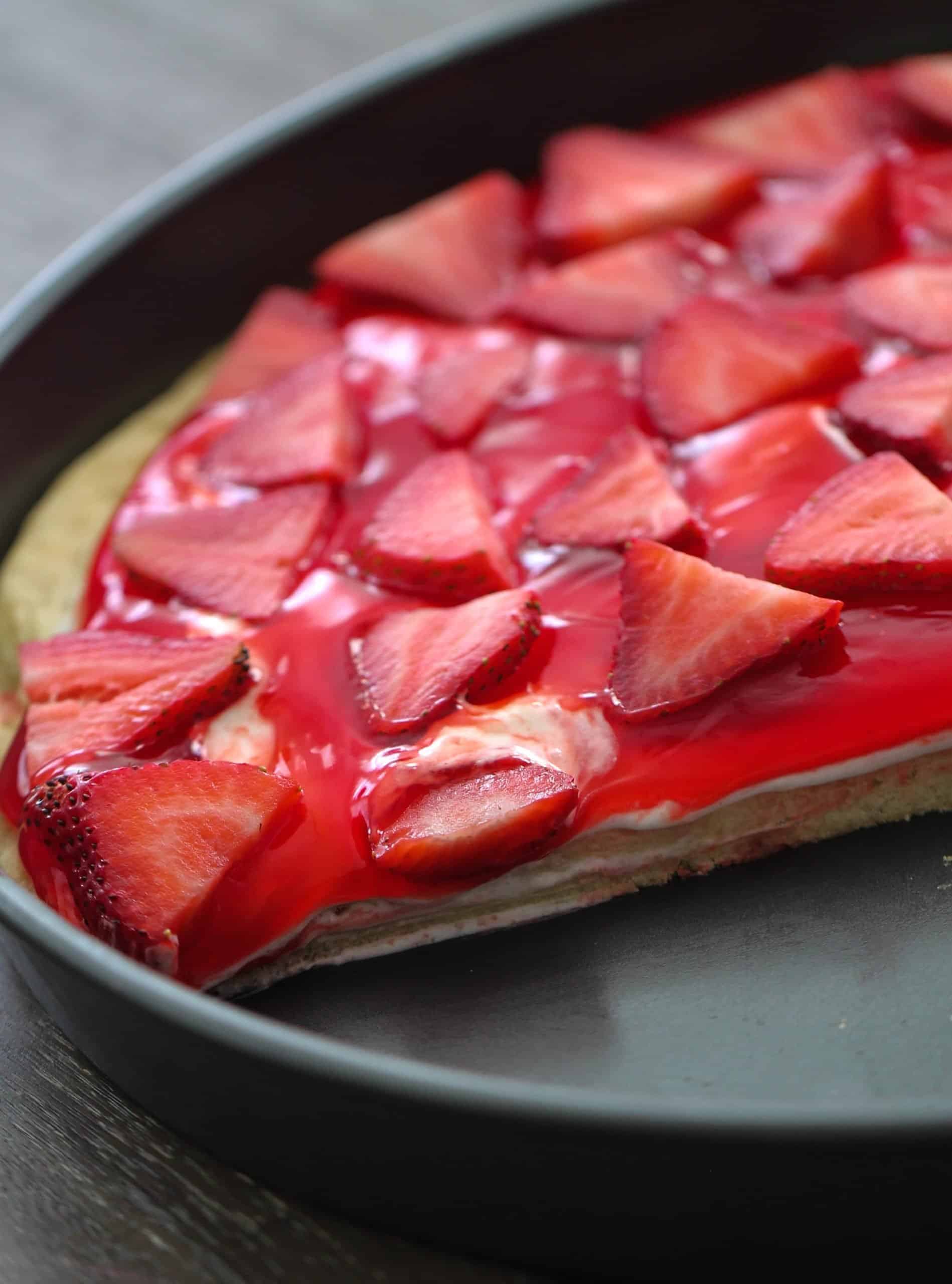 The-Best-Strawberry-Fruit-Pizza-Recipe-Sixsistersstuff.com_