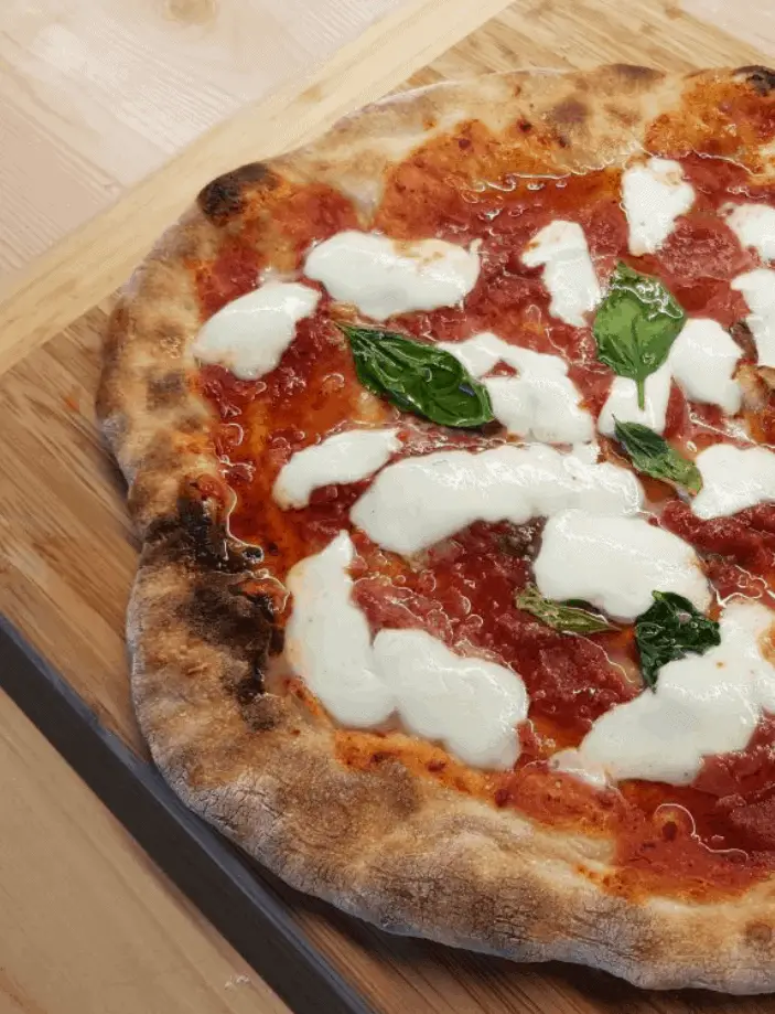 The-Pizza-Heavens-Version-of-Neapolitan-Pizza