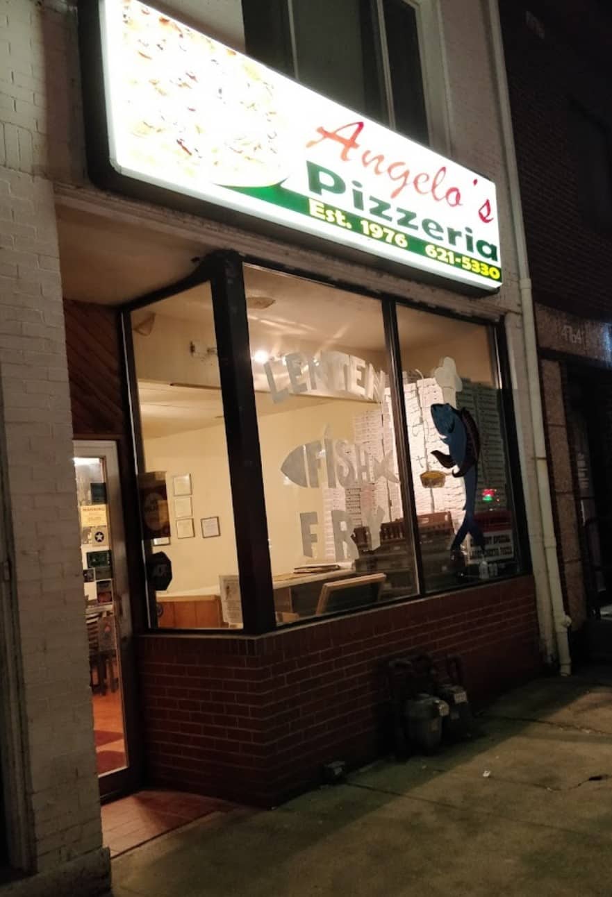 Angelo's Pizzeria