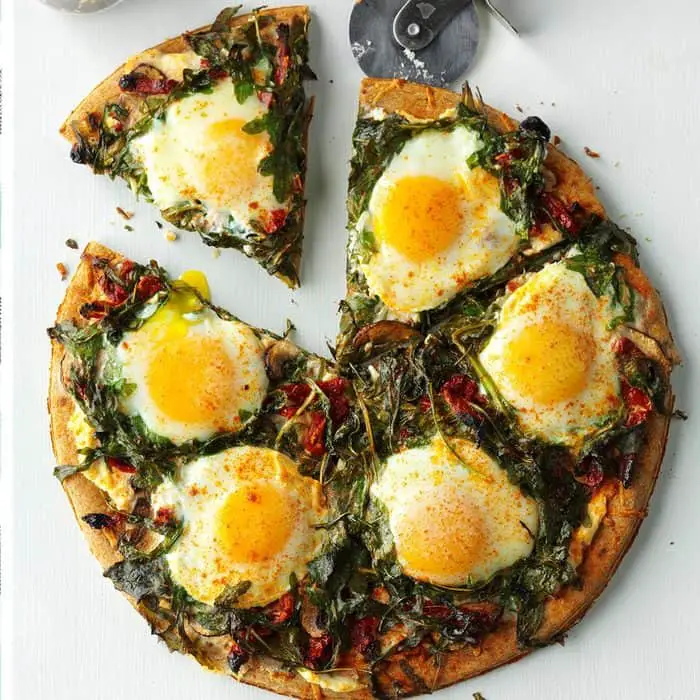 Fresh Arugula and Mushroom Breakfast Pizza